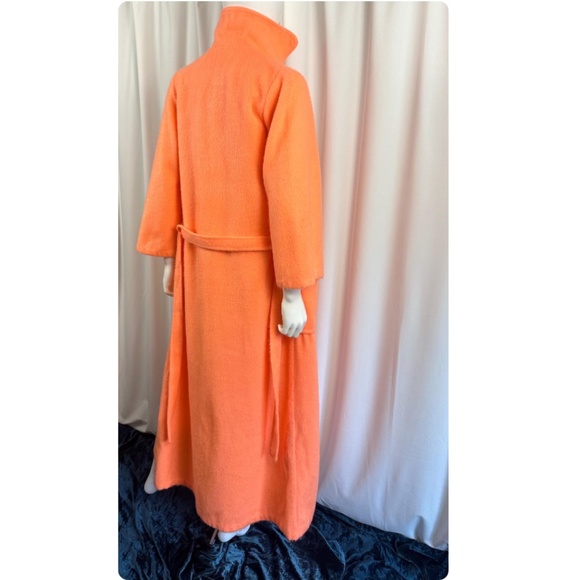 Vintage 60’s 70’s ‘Sears’ Long Fuzzy House Coat in Day Glow Orange Pink • XS/S - Picture 9 of 10